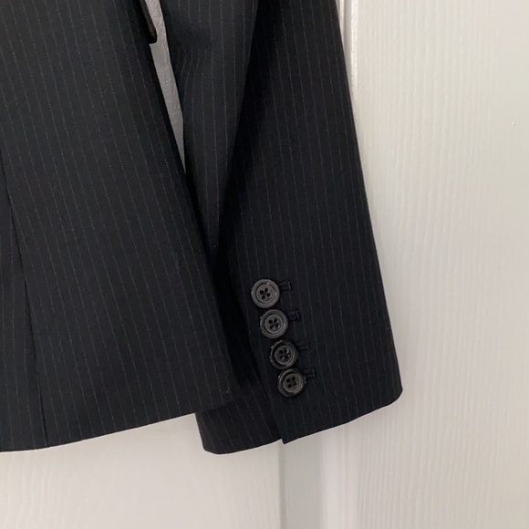 Elie Tahari Black Micro Pinstripe Suit Blazer Jacket Size 2 - Picture 8 of 13